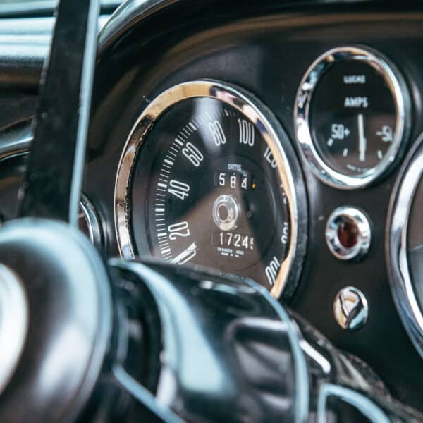 1969 aston martin db6 volante reference photos 93