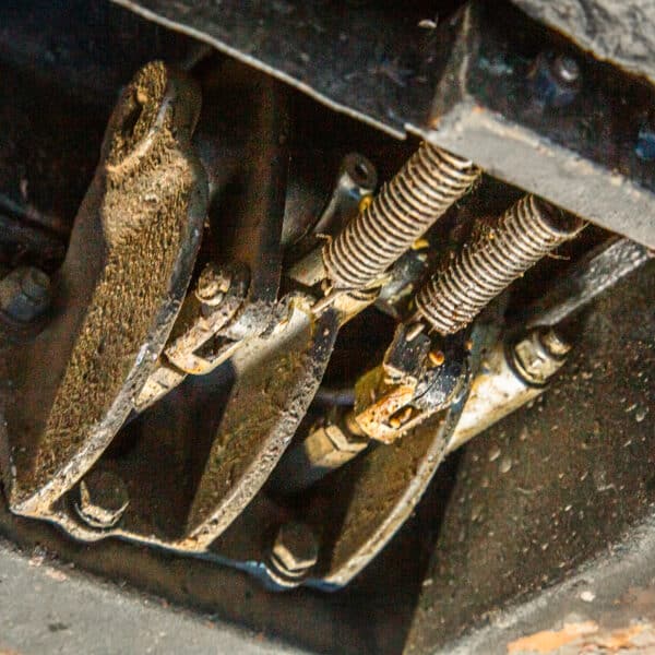 1969 aston martin db6 volante underside reference 41