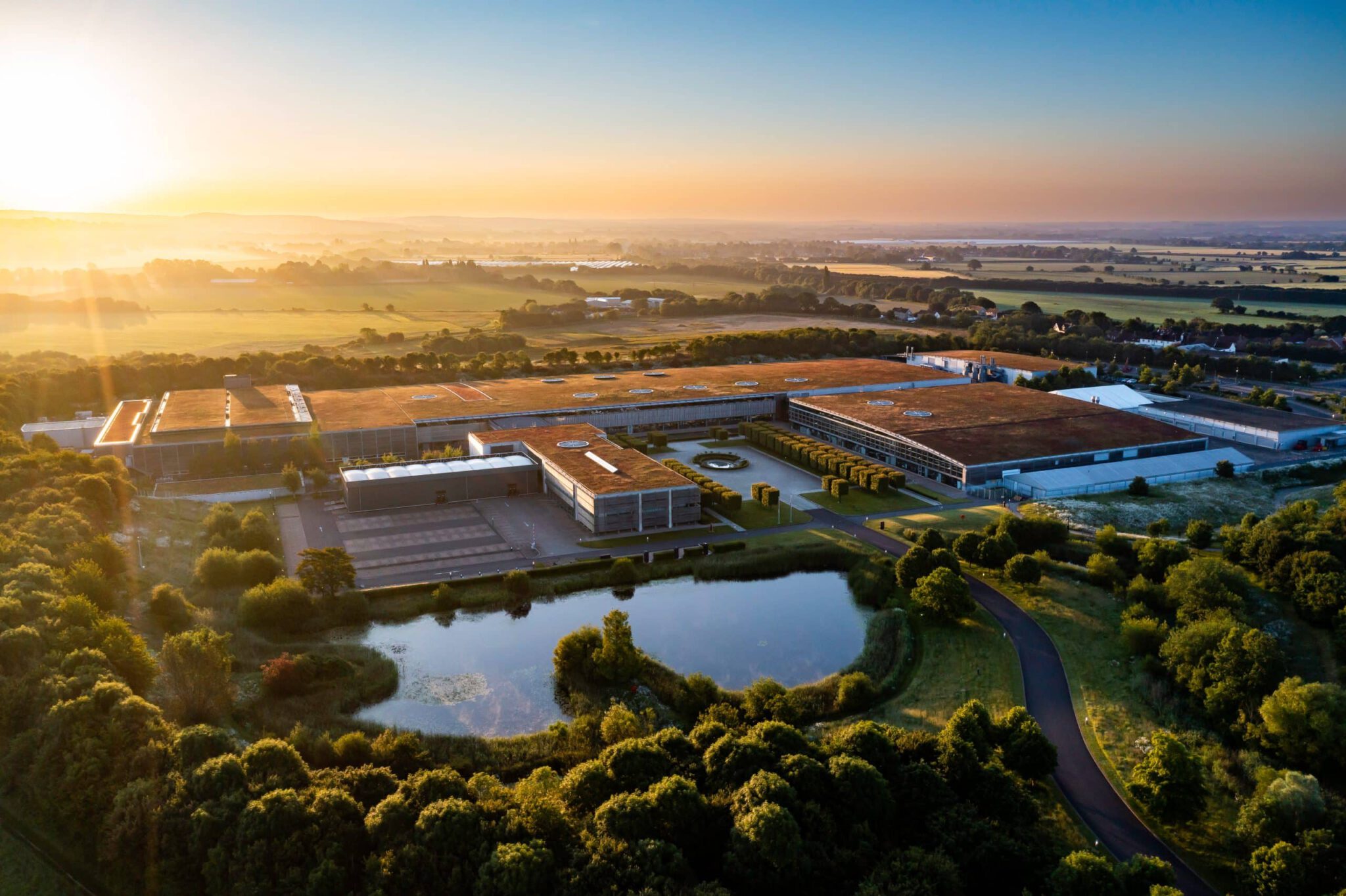 2 the home of rolls royce at goodwood
