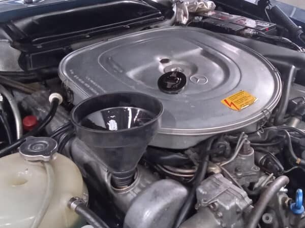 21012025 1985 Mercedes 500SL service and steering 16