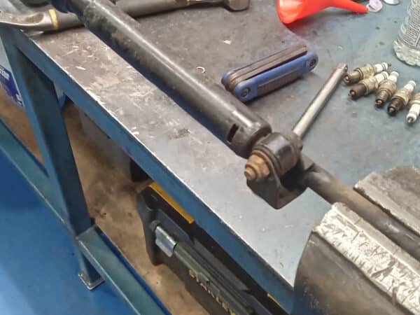 21012025 1985 Mercedes 500SL service and steering 26
