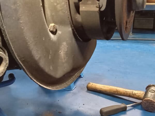 21012025 1987 Mercedes 500SL rear axle 21