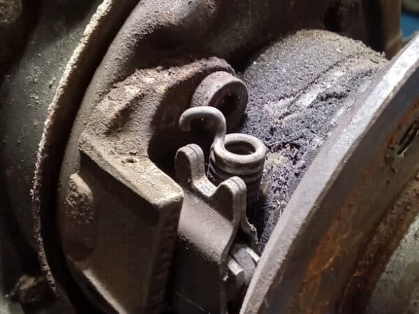 21012025 1987 Mercedes 500SL rear axle 23