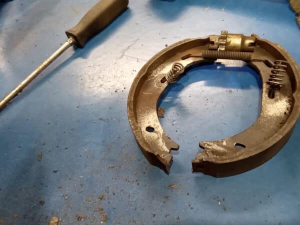 21012025 1987 Mercedes 500SL rear axle 26
