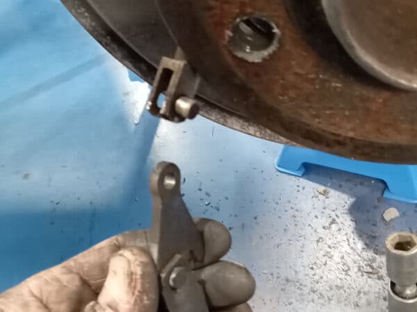 21012025 1987 Mercedes 500SL rear axle 30