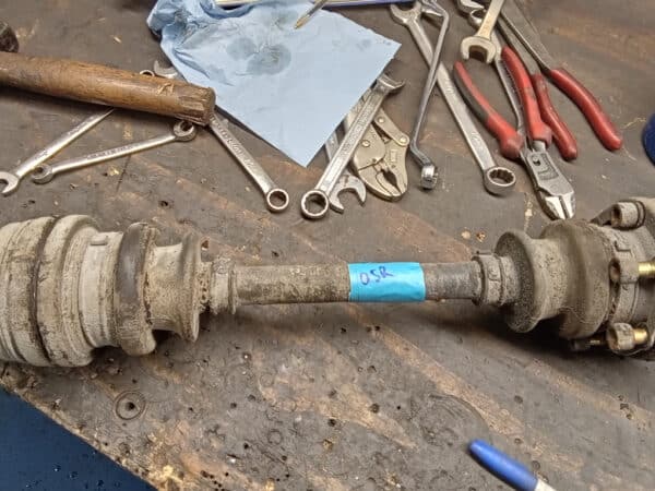21012025 1987 Mercedes 500SL rear axle 40