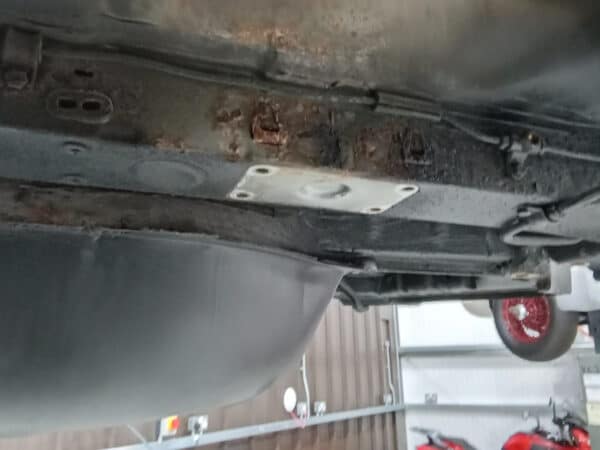 21012025 1987 Mercedes 500SL rear axle 43