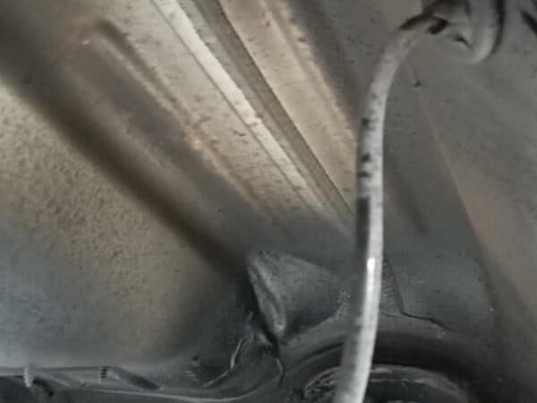 21012025 1987 Mercedes 500SL rear axle 44