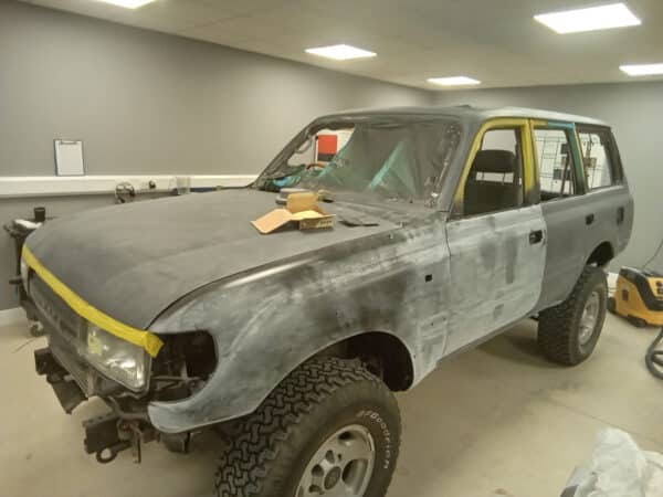 21012025 1994 Toyota Land Cruiser paint prep 12
