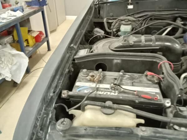 21012025 1994 Toyota Land Cruiser paint prep 24