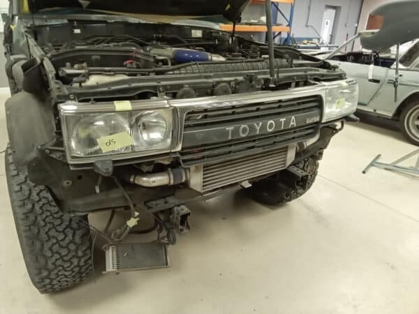 21012025 1994 Toyota Land Cruiser paint prep 26