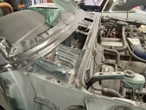 21012025 1994 Toyota Land Cruiser paint prep 28