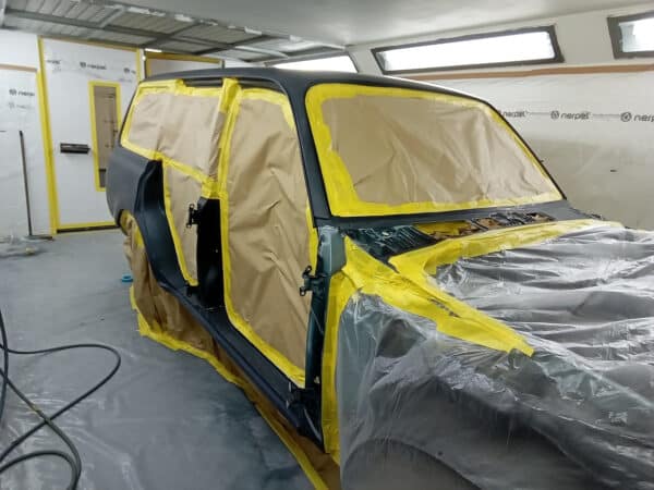 21012025 1994 Toyota Land Cruiser paint prep 3