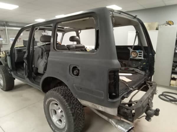 21012025 1994 Toyota Land Cruiser paint prep 31