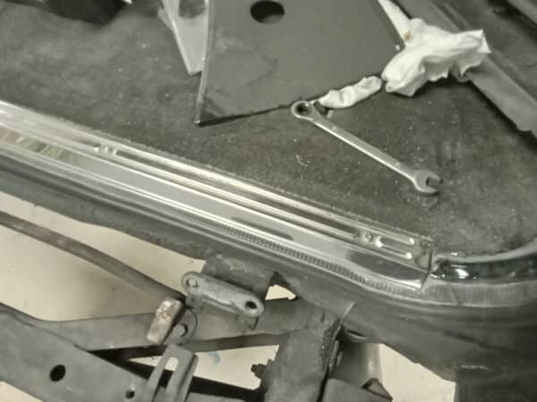 21012025 1994 Toyota Land Cruiser paint prep 36