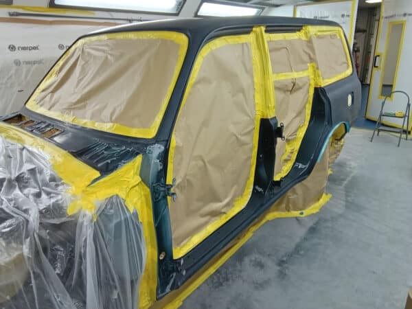 21012025 1994 Toyota Land Cruiser paint prep 4