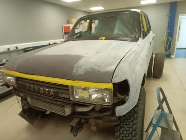 21012025 1994 Toyota Land Cruiser paint prep 5