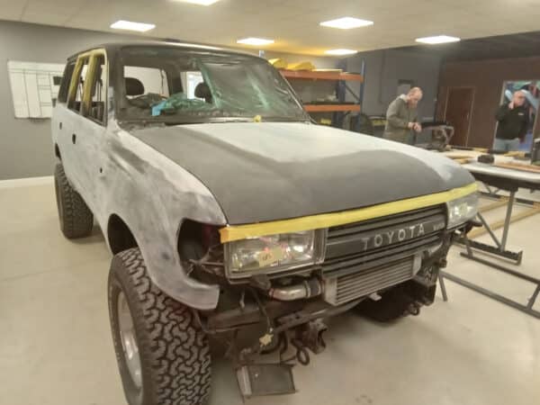 21012025 1994 Toyota Land Cruiser paint prep 6