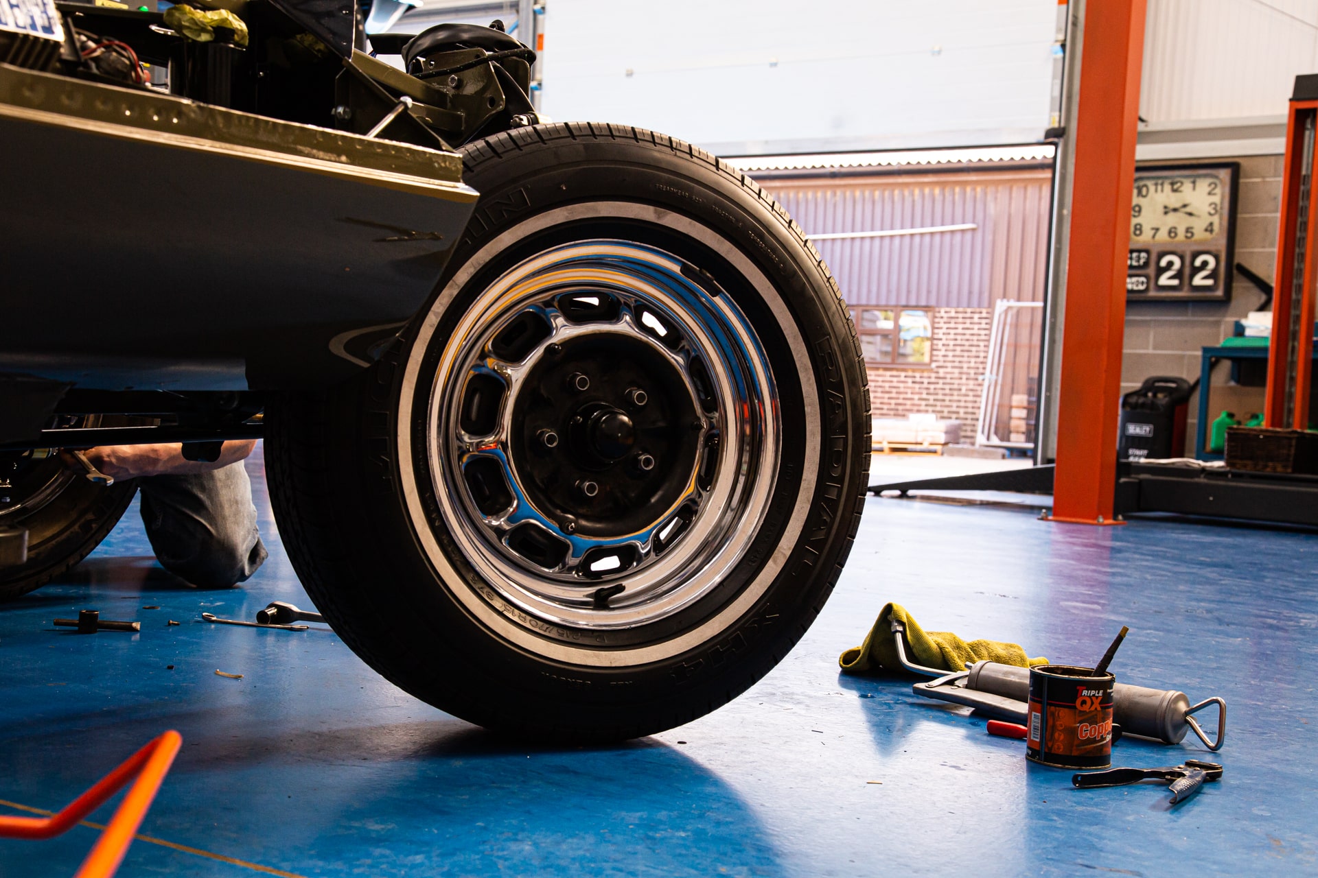 220921 1973 Jaguar E Type Wheels on 2