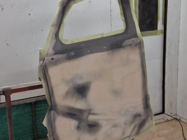 23012025 1951 Austin Devon paint prep 29