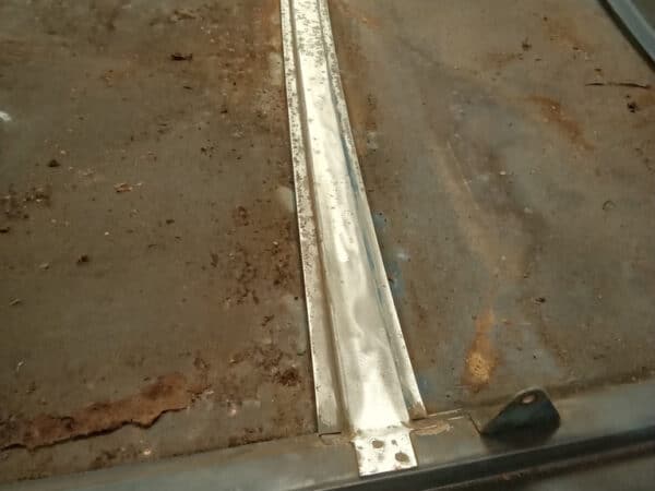 23012025 1973 MGB Roadster strip 20