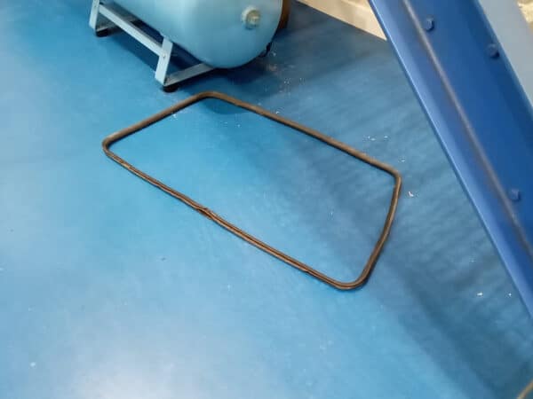 23012025 1979 Reliant Scimitar tailgate seal 1