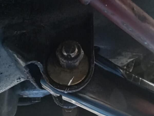 23012025 1985 Mercedes 500SL front suspension 11