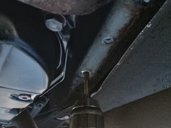 23012025 1985 Mercedes 500SL front suspension 12
