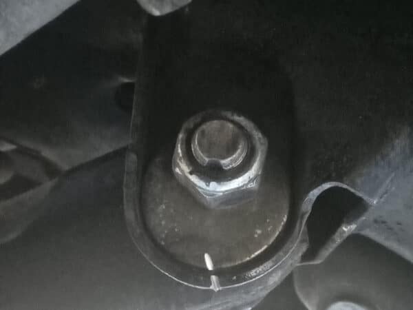 23012025 1985 Mercedes 500SL front suspension 3