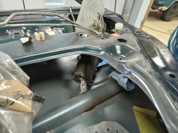 23012025 1994 Toyota Land Cruiser door prep 1