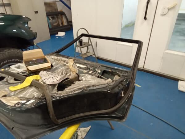 23012025 1994 Toyota Land Cruiser door prep 3
