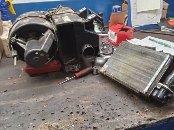 23012025 1998 Rover Mini Cooper Sports LE repairs 11