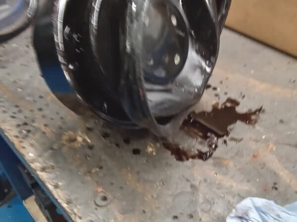 24012025 1972 MGB GT servo removal 7
