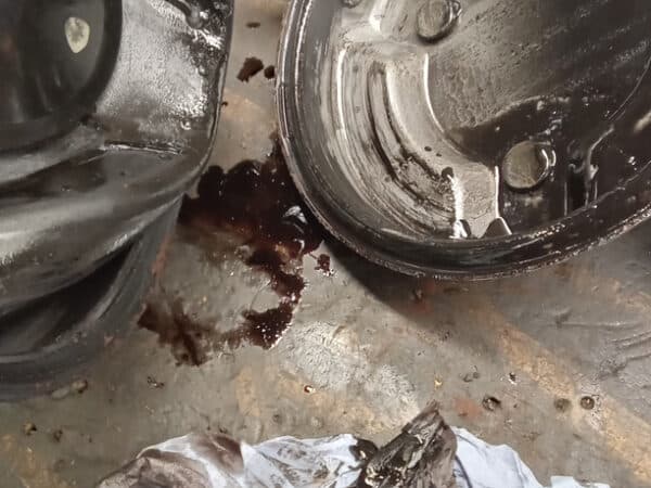 24012025 1972 MGB GT servo removal 9
