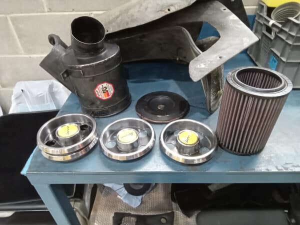 24012025 1973 Ferrari Dino parts cleaning 4