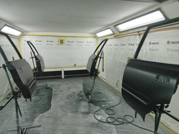 24012025 1994 Toyota Land Cruiser doors in paint 14