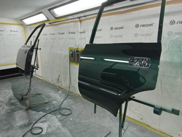 24012025 1994 Toyota Land Cruiser doors in paint 20
