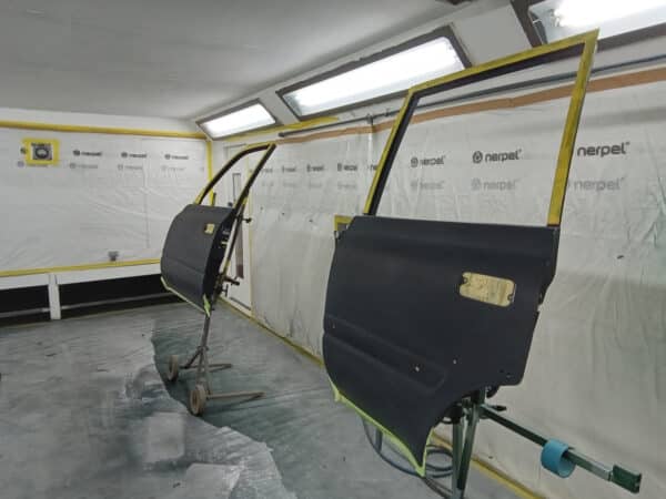 24012025 1994 Toyota Land Cruiser doors in paint 26
