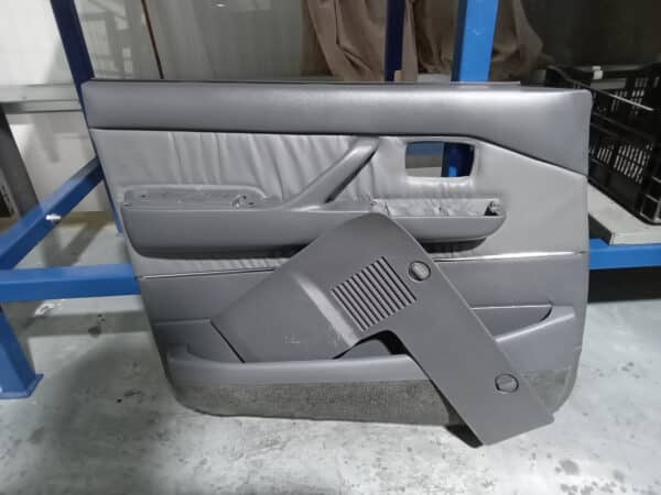 24012025 1994 Toyota Land Cruiser doors in paint 3