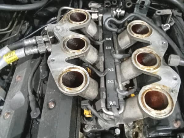 24012025 1999 Vauxhall Omega strip down 3