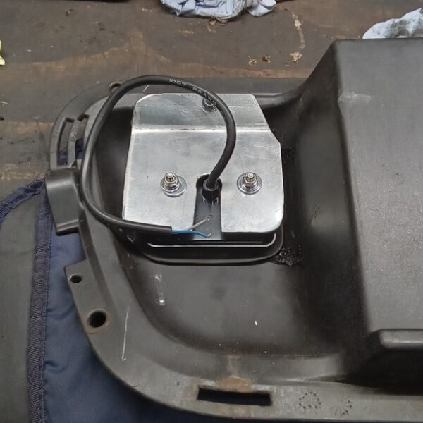 240125 2002 ford thunderbird rear fog and reverse lights (10)