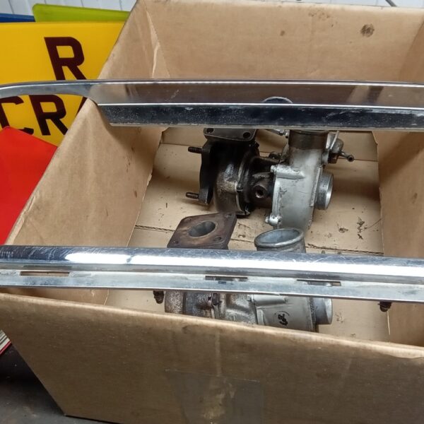 240125 2002 ford thunderbird rear fog and reverse lights (3)
