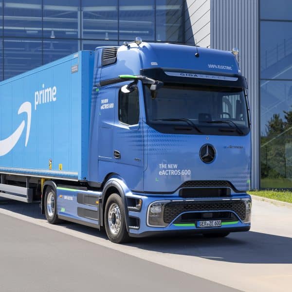 großauftrag für mercedes benz trucks: amazon bestellt über 200 eactros 600 major contract for mercedes benz trucks: amazon orders more than 200 eactros 600