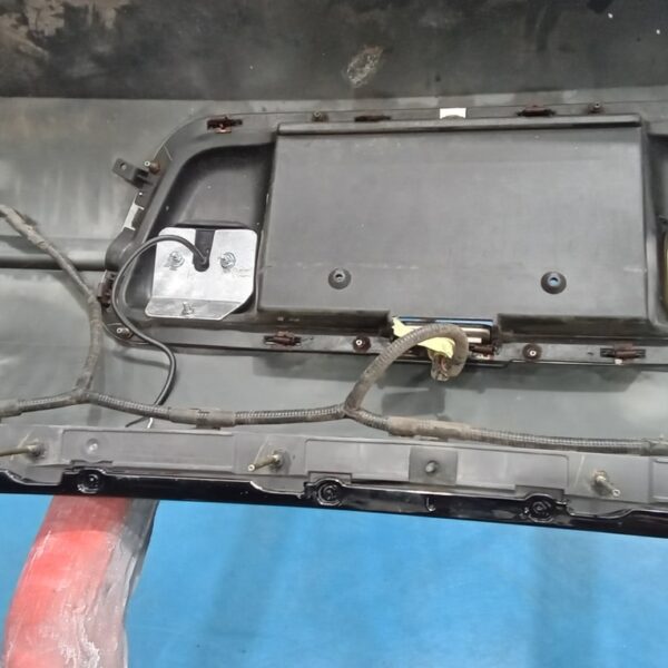 250125 2002 ford thundebird rear bumper wiring loom (2)