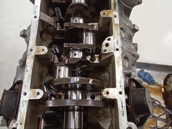 30012025 1975 mgb gt v8 strip down (12)