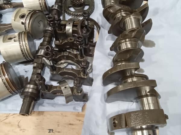 30012025 1975 mgb gt v8 strip down (13)
