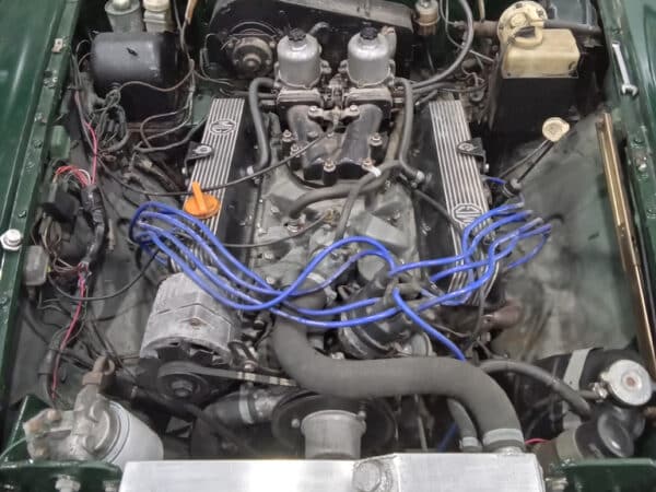 30012025 1975 mgb gt v8 strip down (29)