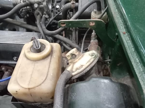 30012025 1975 mgb gt v8 strip down (37)