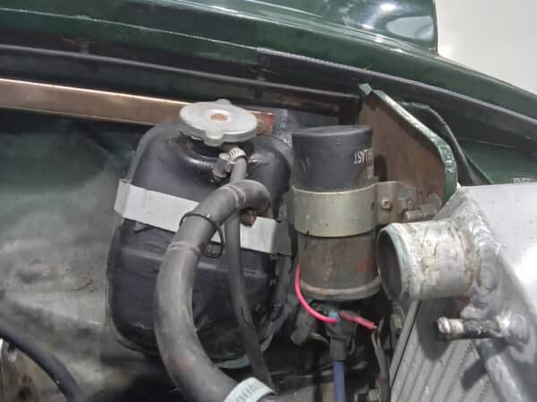 30012025 1975 mgb gt v8 strip down (43)