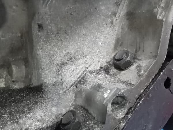 30012025 1975 volkswagen beetle 1303 engine and gearbox (12)